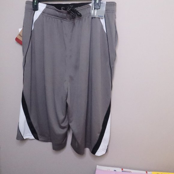 Reebok shorts - Picture 9 of 10